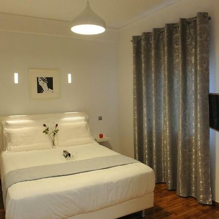 Modern And Cozy Apartment In The Centre Of Athene Buitenkant foto